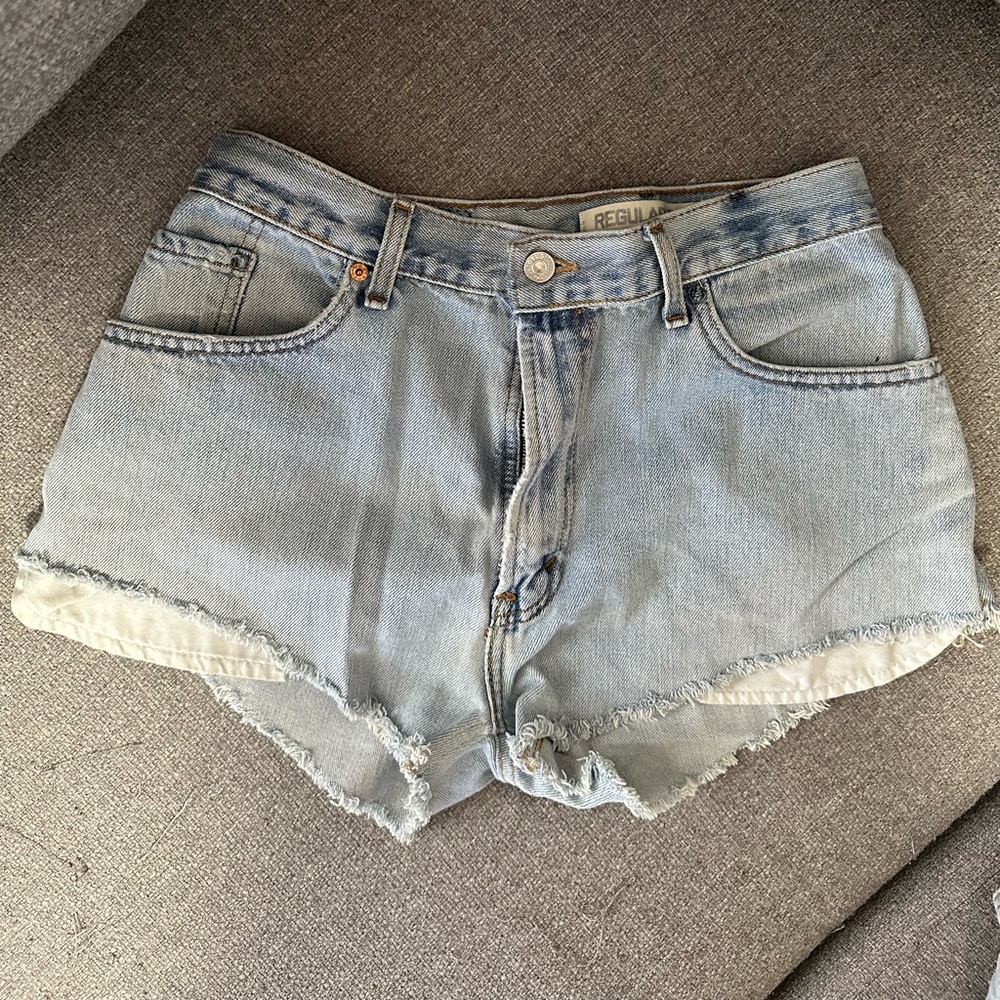 Vintage Light Denim LEVI’S Cutoff Shorts Women’s • size S